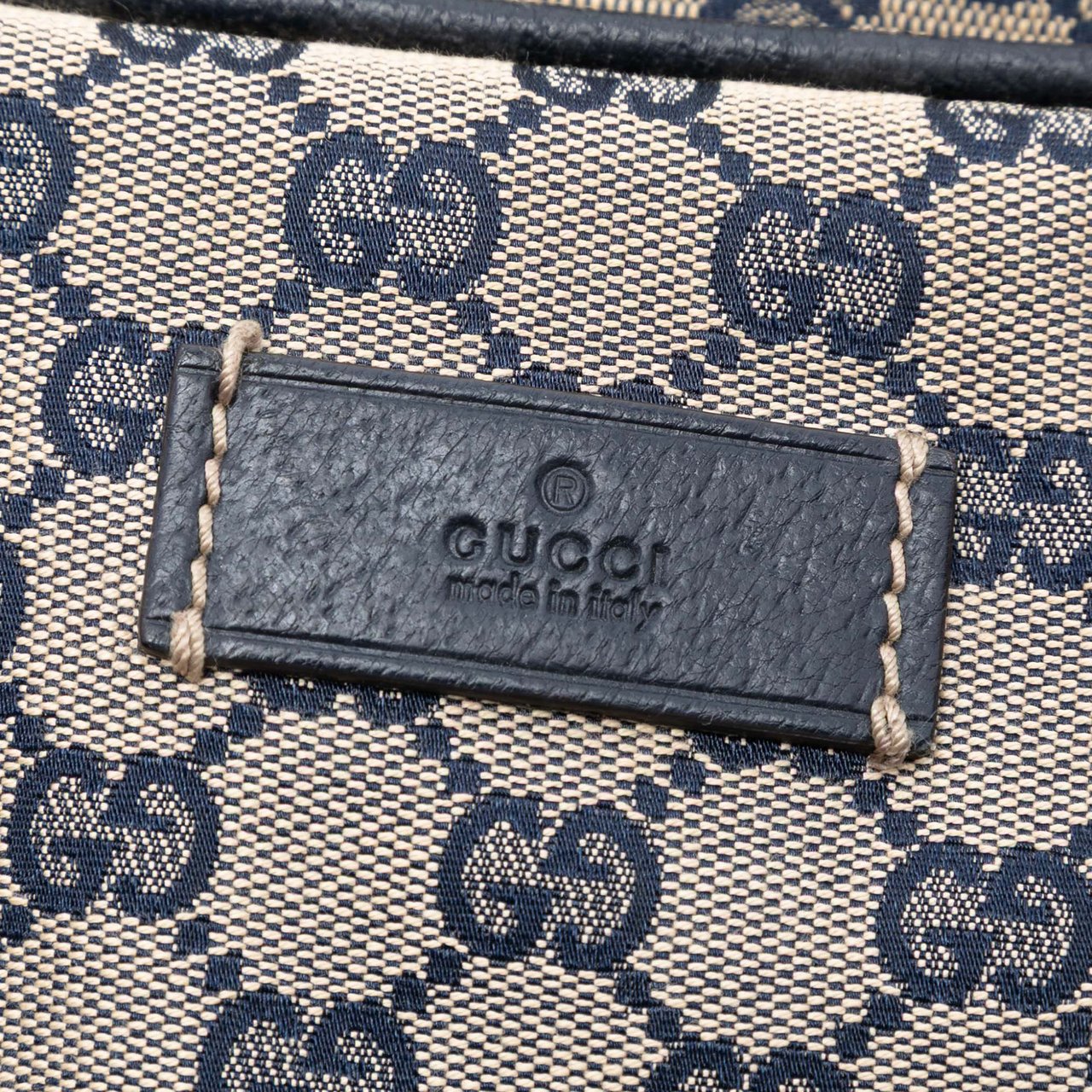 Gucci GG Canvas Web Travel Bag Bruin
