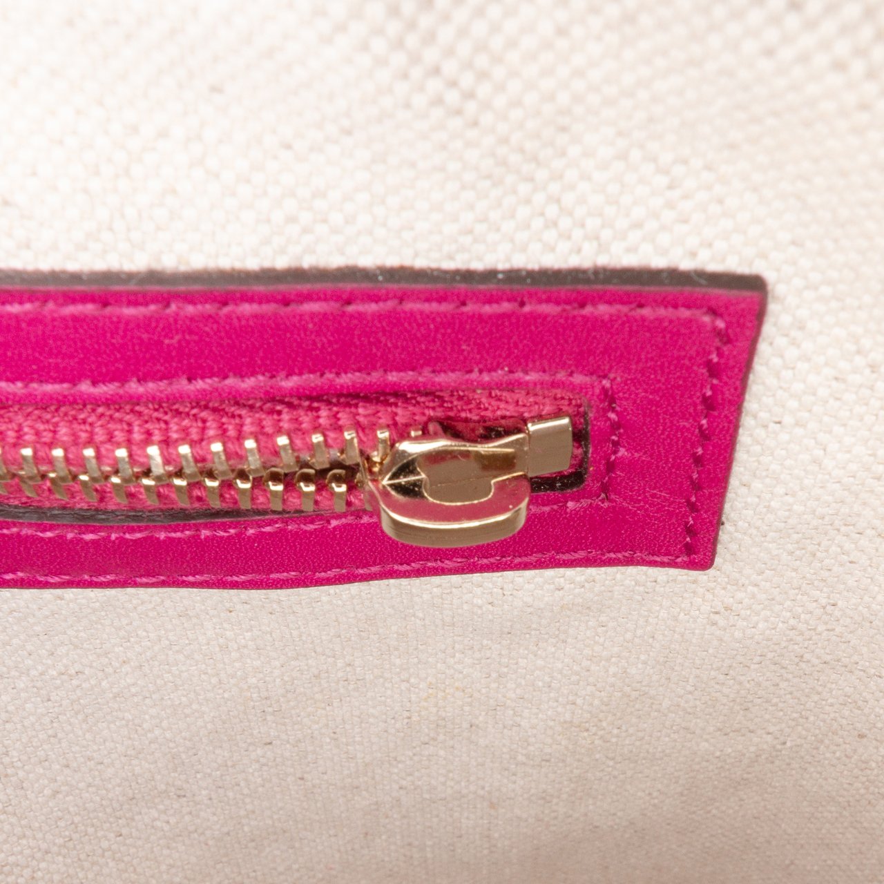 Gucci Medium Microguccissima Patent Nice Dome Satchel Roze
