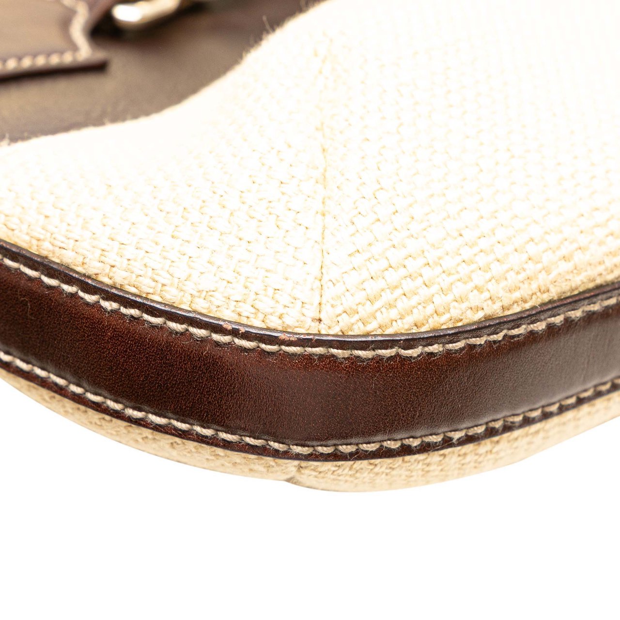 Gucci Raffia Hasler Hobo Bruin