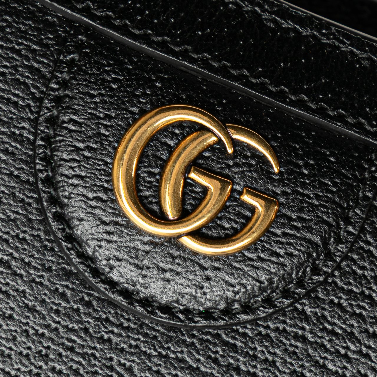 Gucci Small Calfskin Bamboo Diana Satchel Zwart