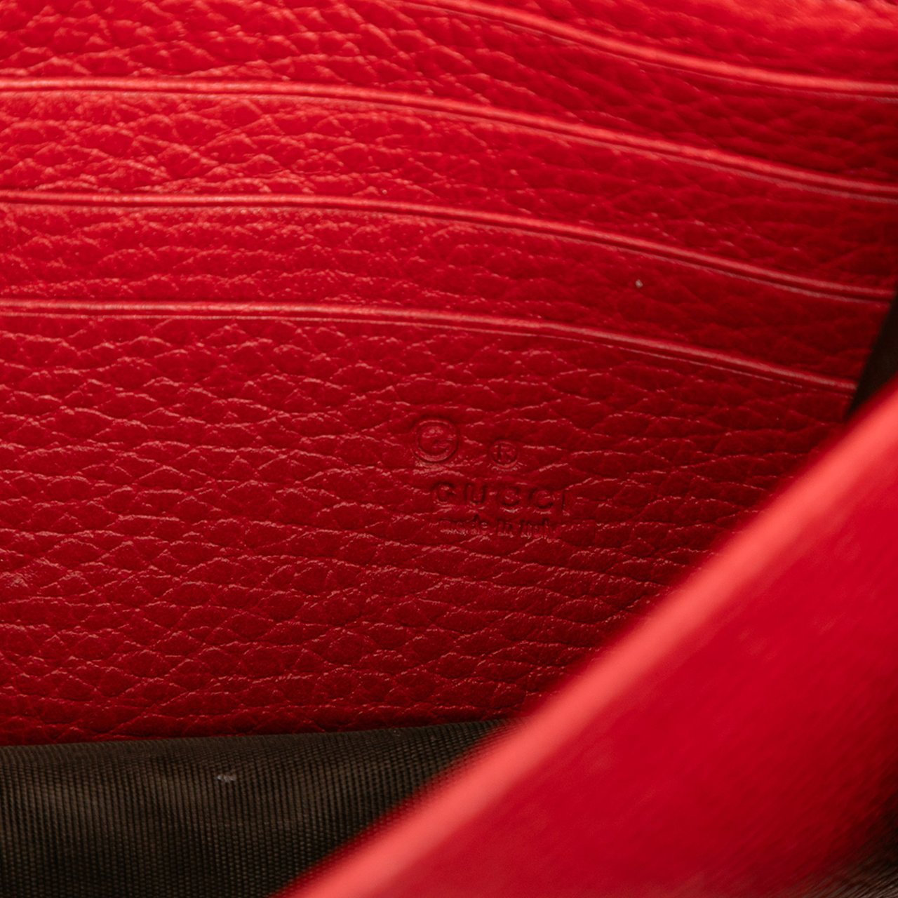 Gucci Leather Interlocking G Dollar Wallet on Chain Rood