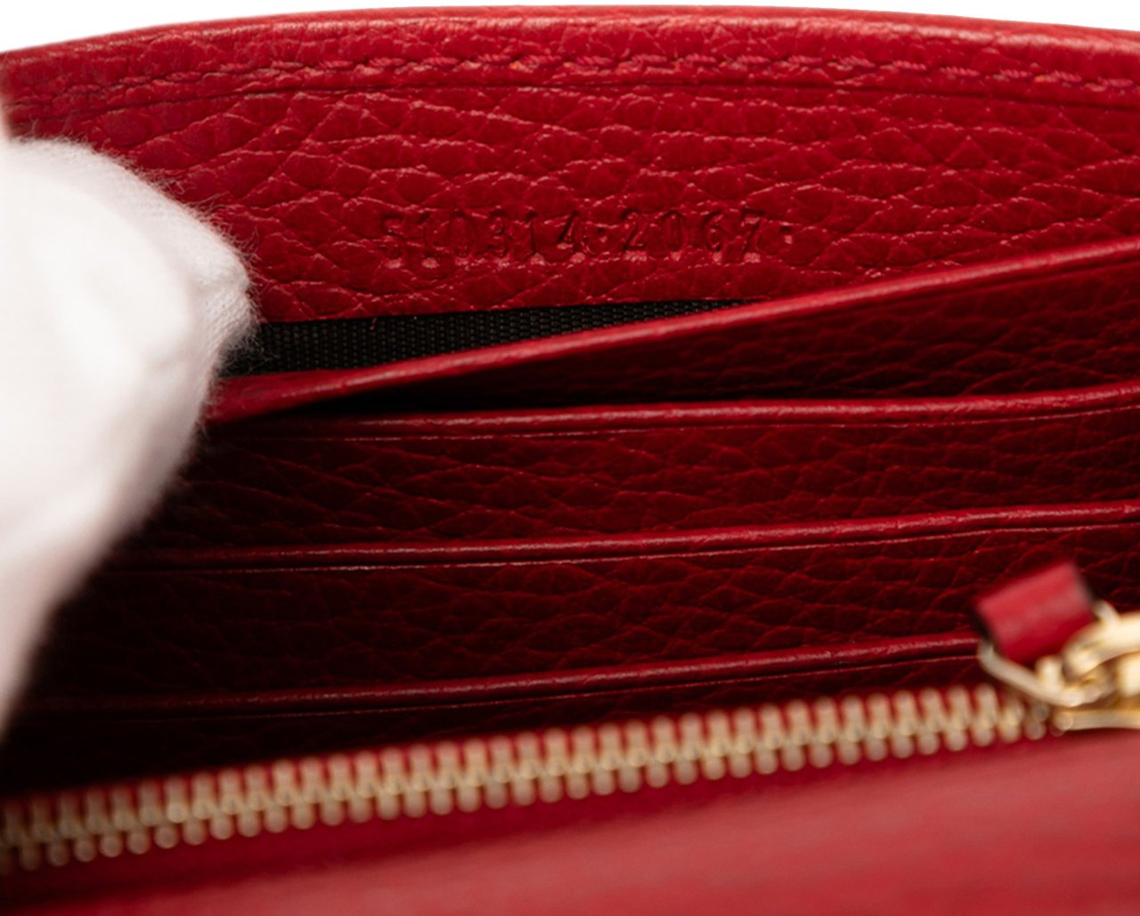 Gucci Leather Interlocking G Dollar Wallet on Chain Rood