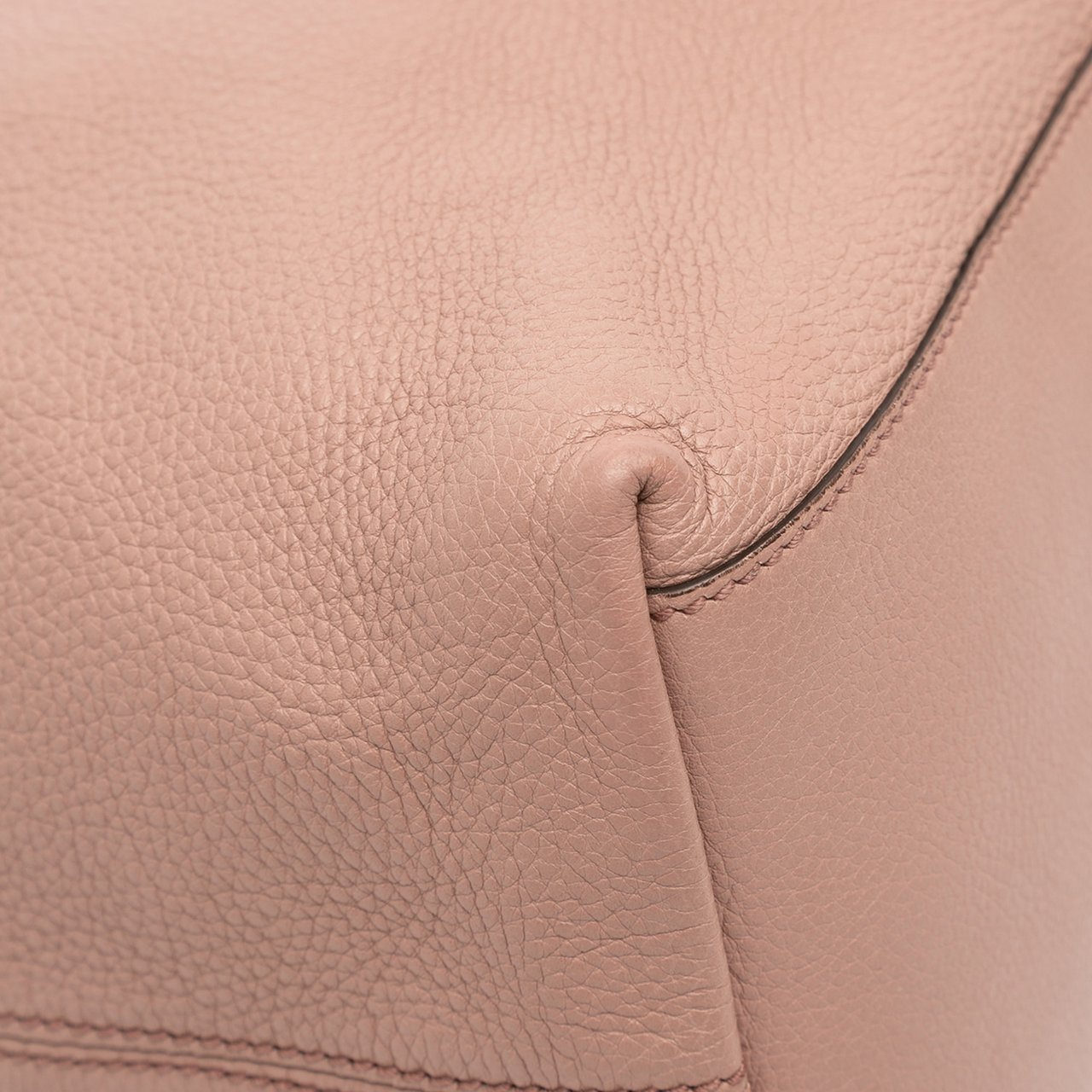 Gucci Medium Leather Soho Chain Tote Roze
