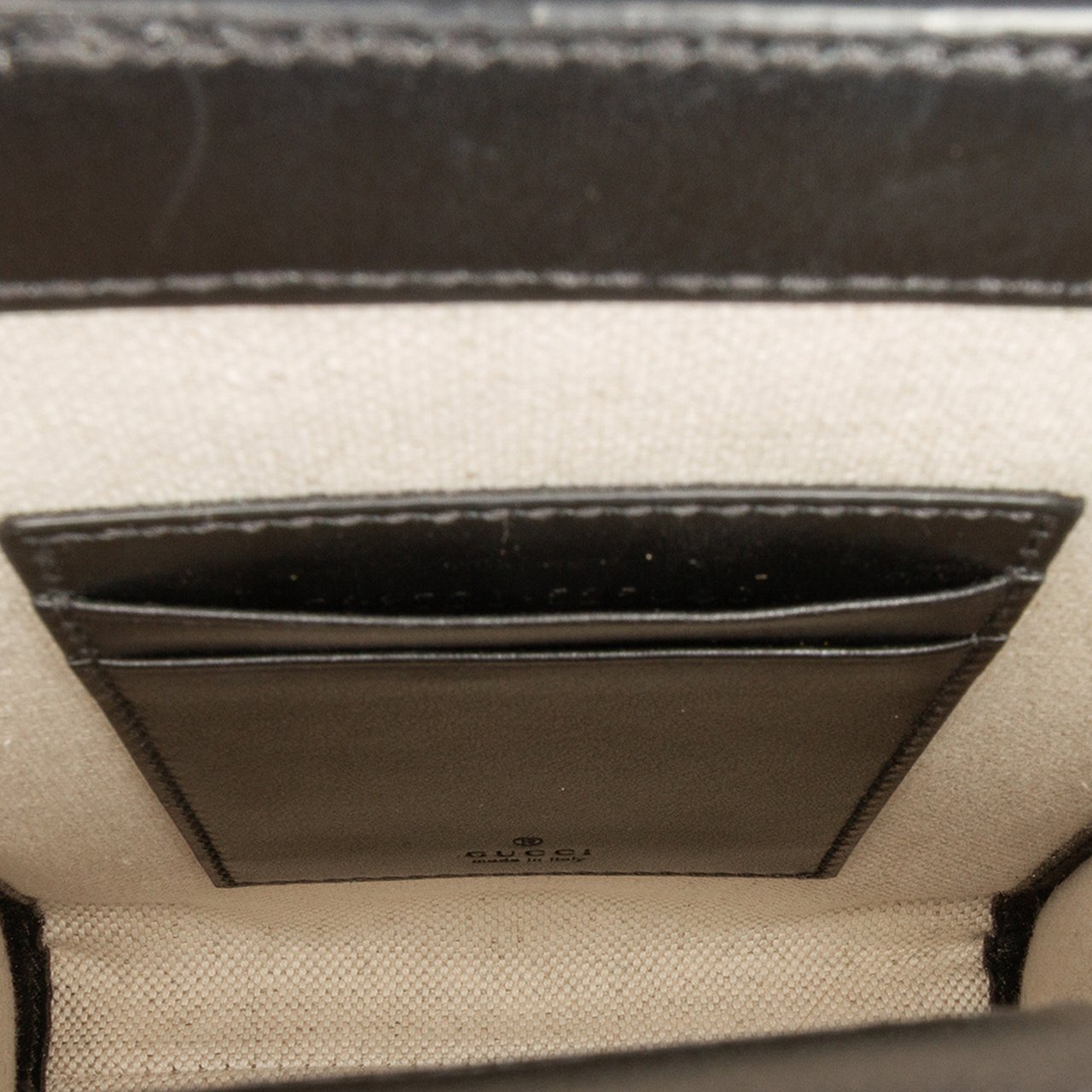 Gucci Mini GG Matelasse Leather Cut Out Handle Satchel Zwart