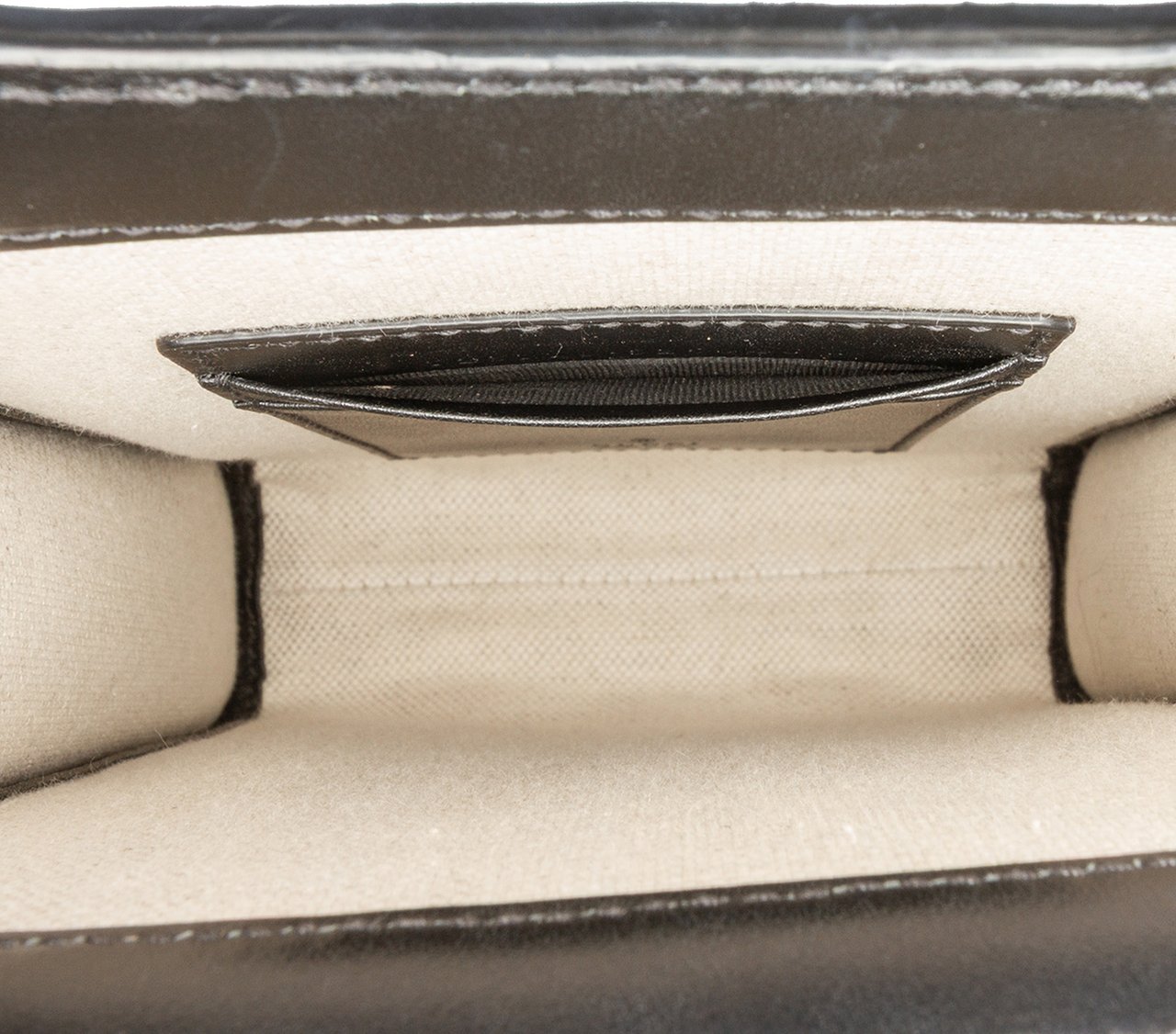 Gucci Mini GG Matelasse Leather Cut Out Handle Satchel Zwart