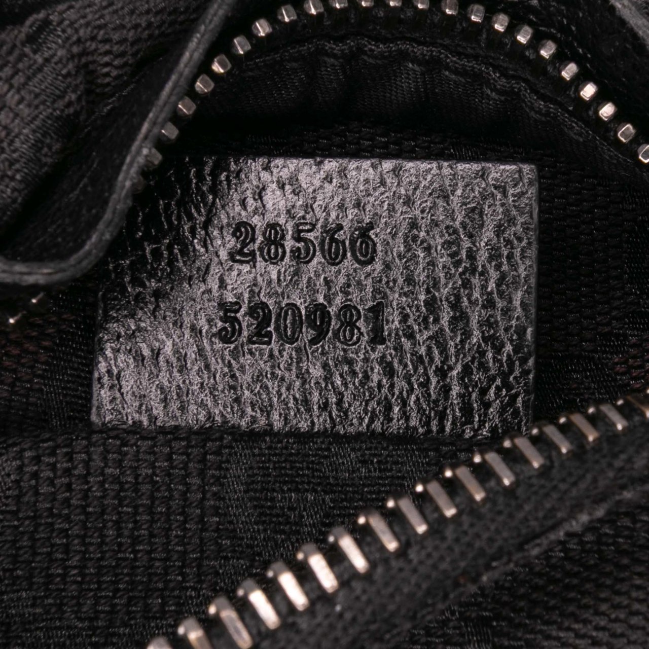 Gucci GG Canvas Double Pocket Belt Bag Zwart