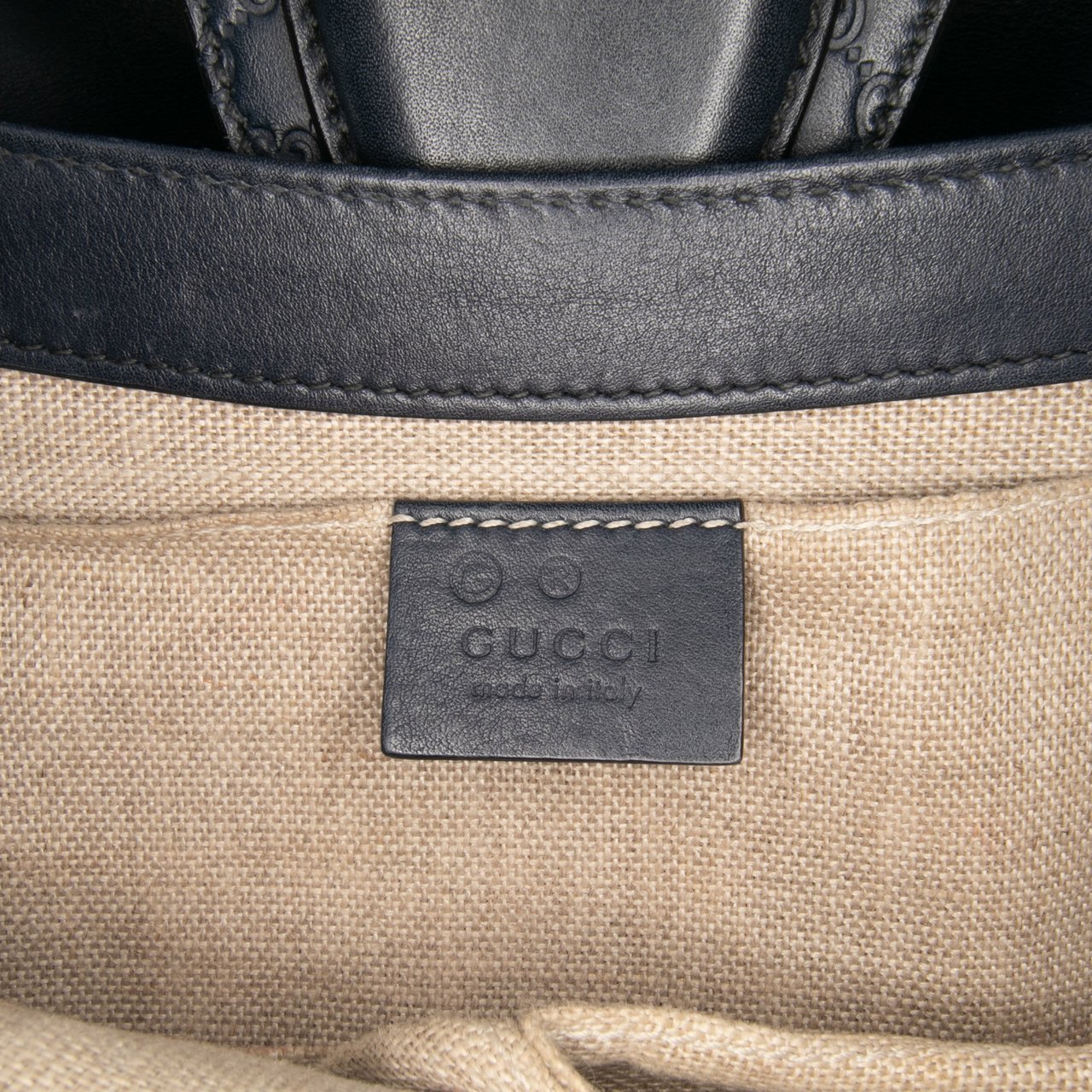 Gucci Medium Microguccissima Emily Shoulder Bag Zwart