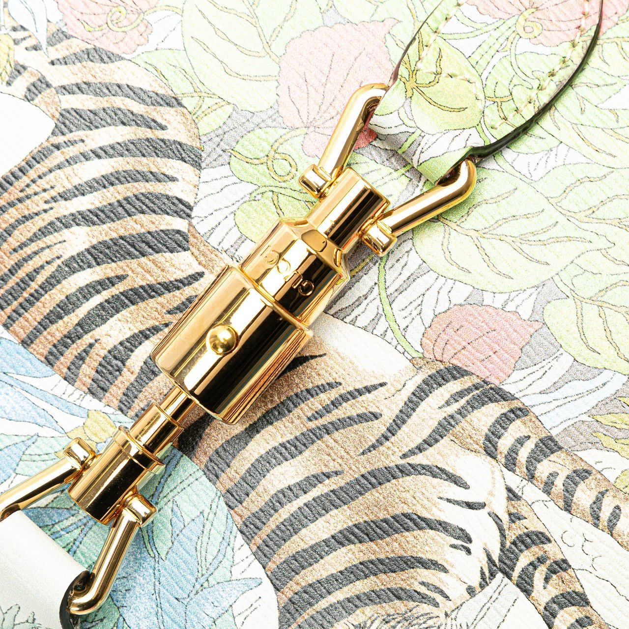 Gucci Yuko Higuchi Small Calfskin  Floral Print Jackie 1961 Wit