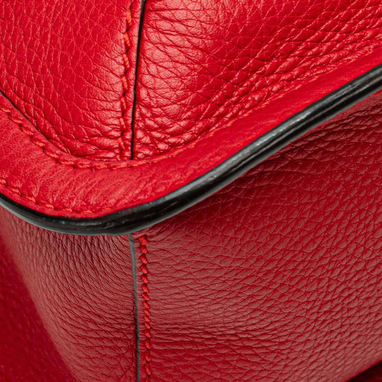 Gucci Medium Leather Bamboo Daily Crossbody Rood