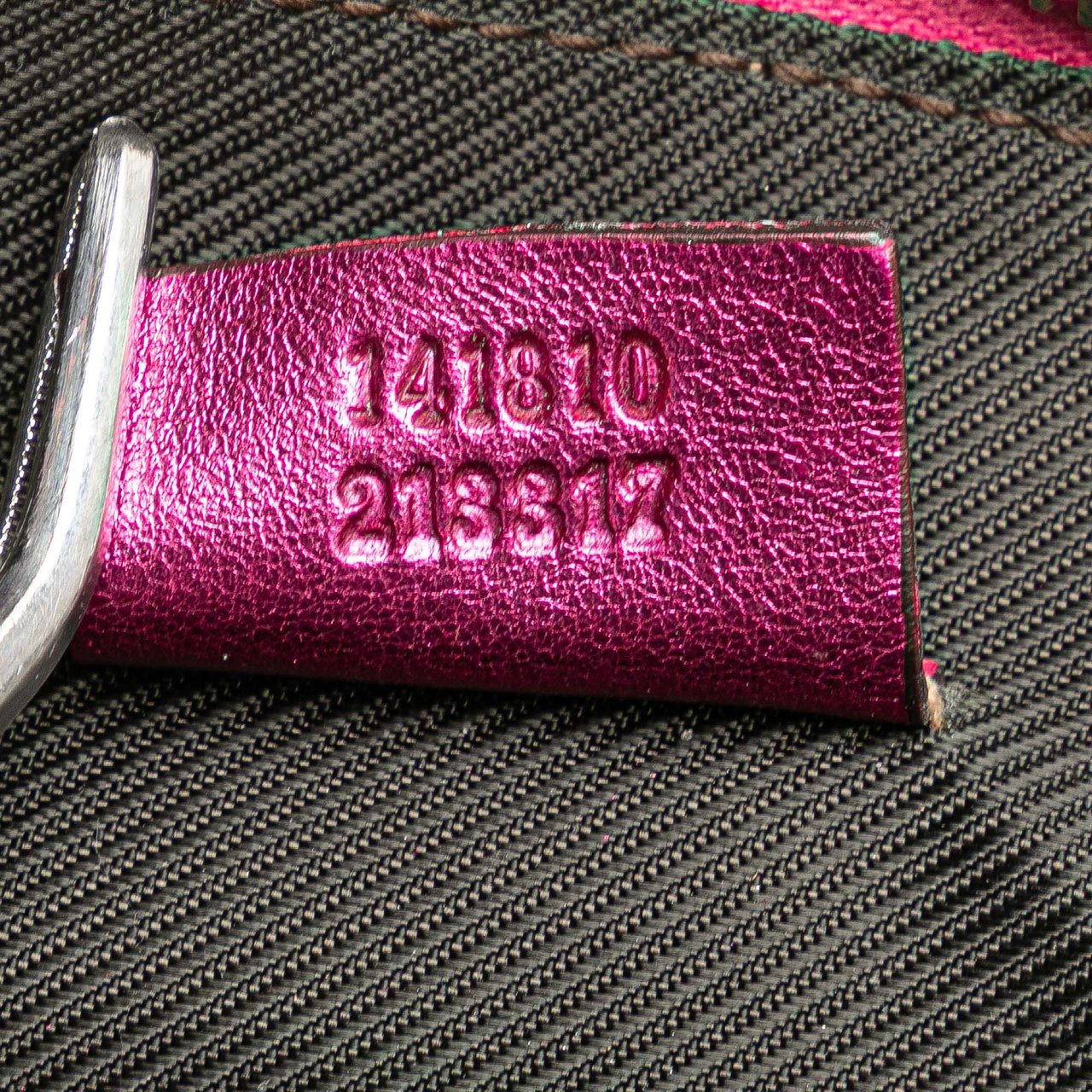Gucci Metallic Guccissima Pouch Roze