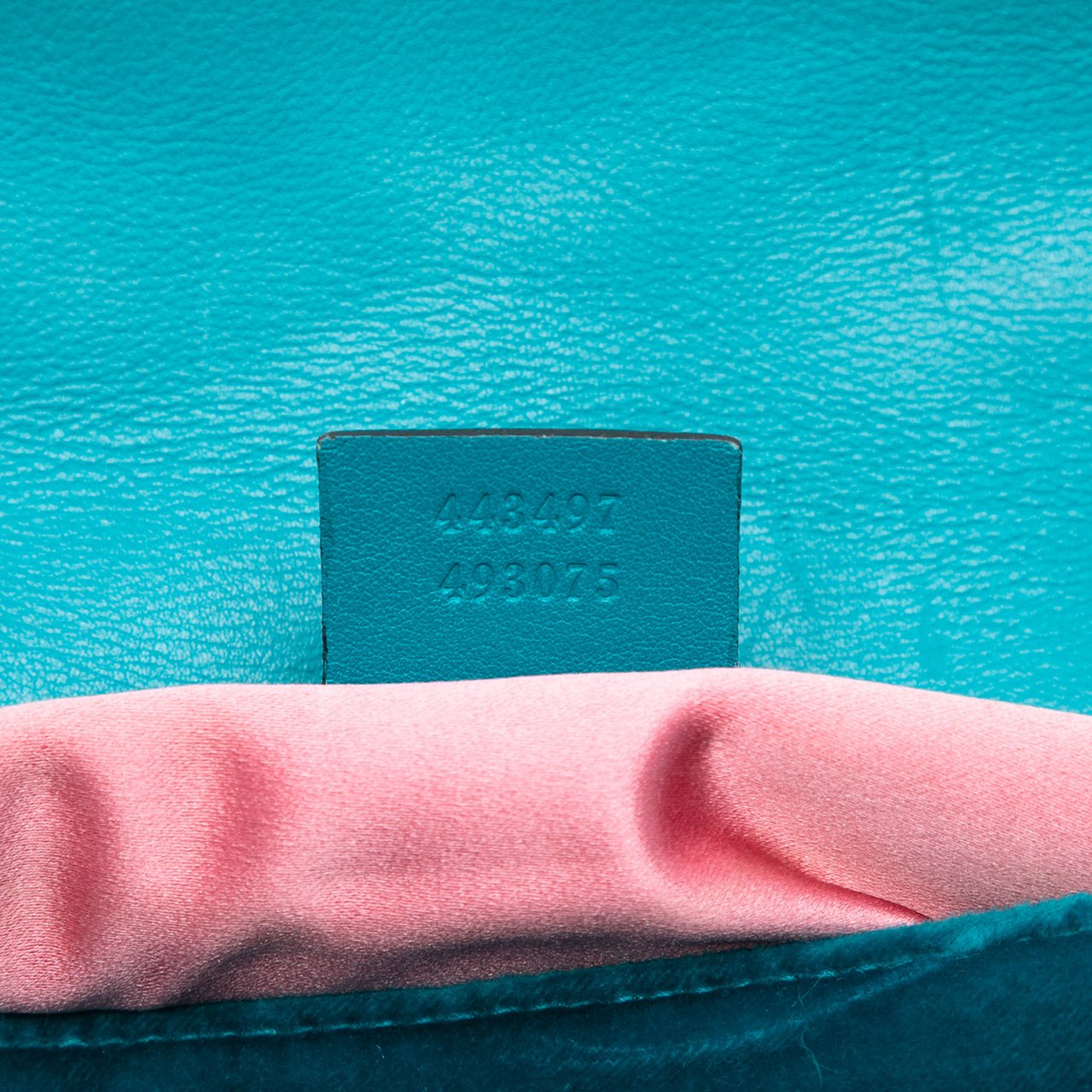 Gucci Medium GG Marmont Matelasse Velvet Shoulder Bag Blauw