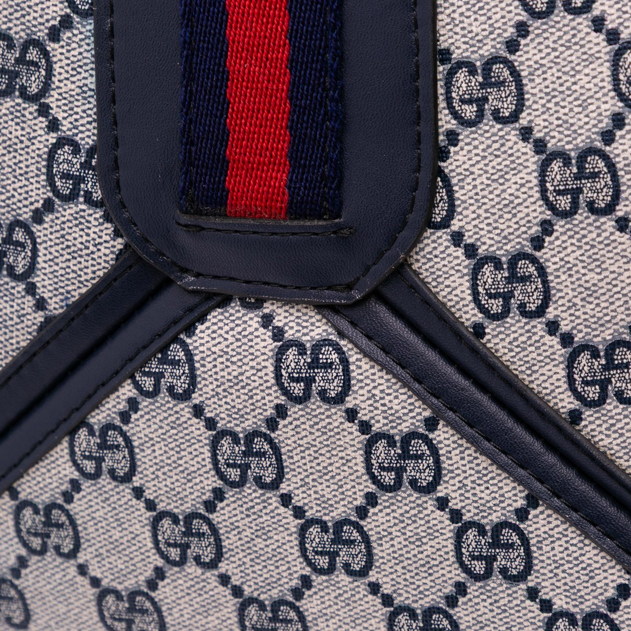 Gucci GG Supreme Ophidia Shoulder Bag Grijs