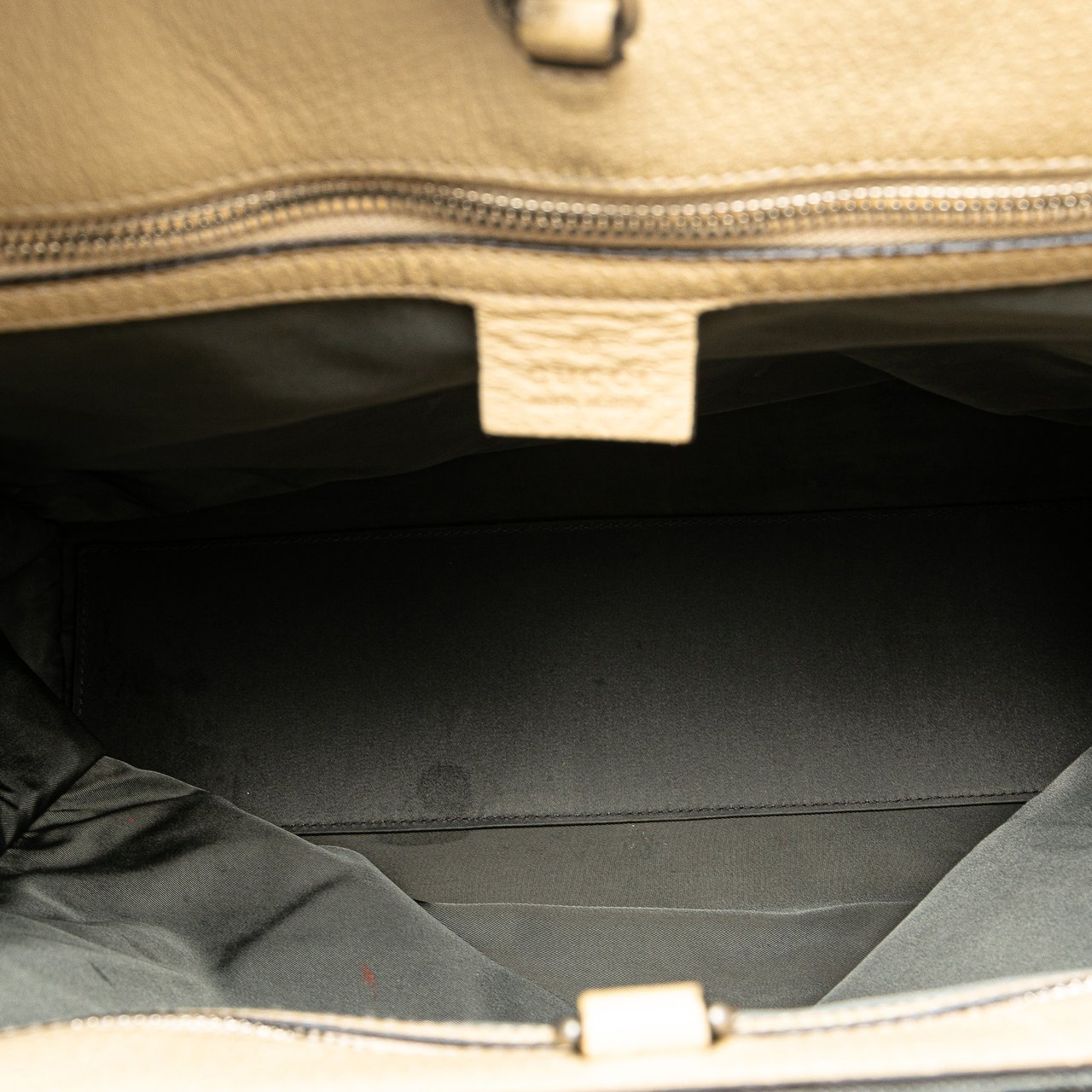 Gucci Medium GG Nylon Off the Grid Convertible Tote Grijs