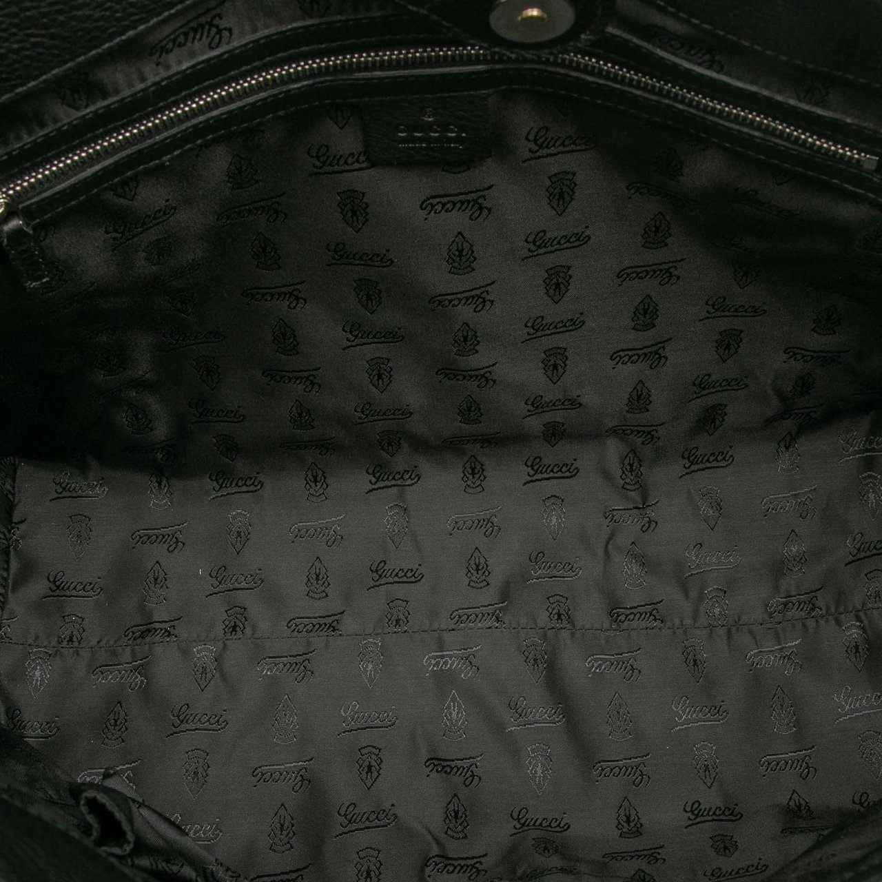 Gucci GG Neoprene Techno Tag Tote Zwart