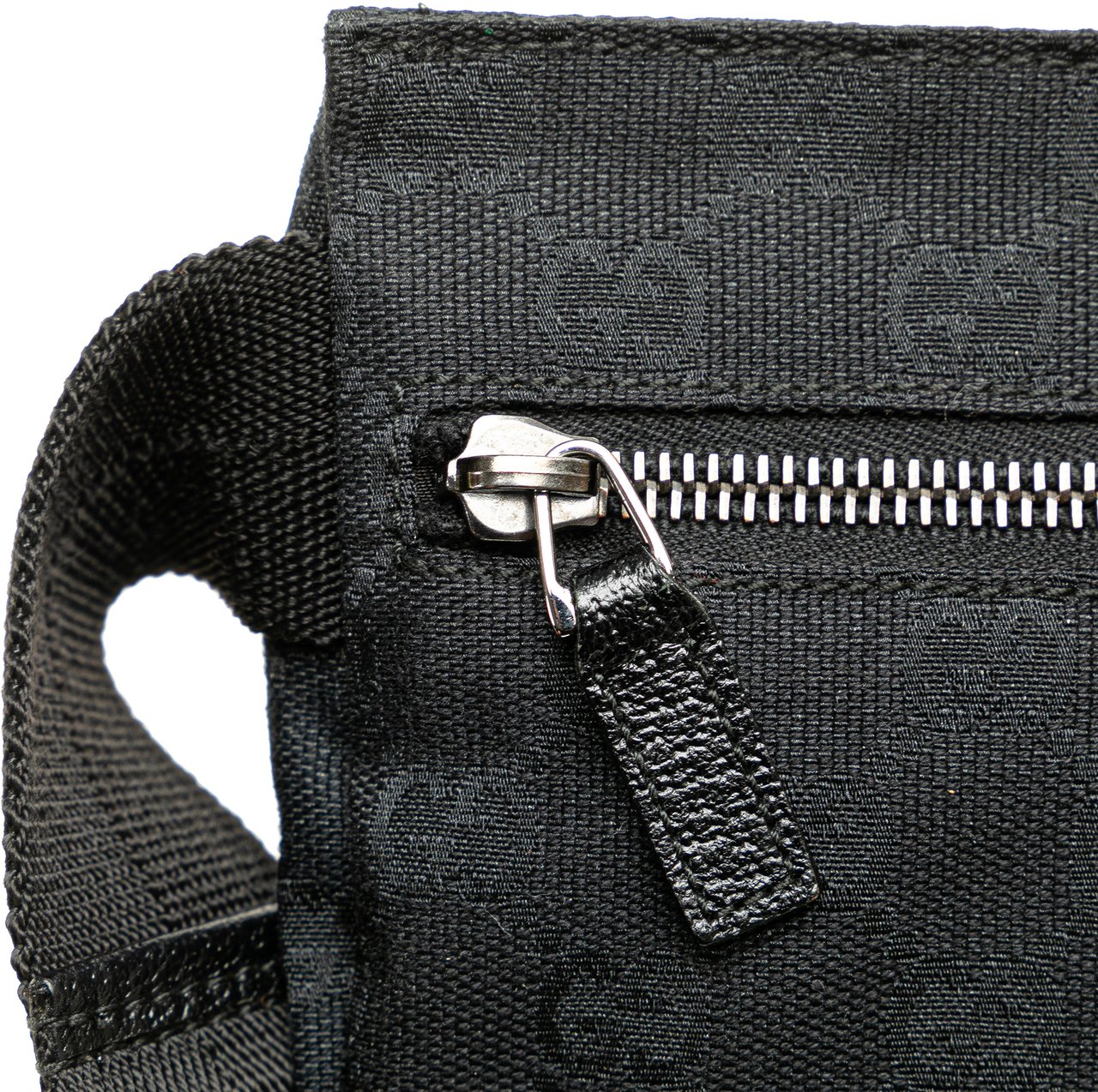 Gucci GG Canvas Double Pocket Belt Bag Zwart