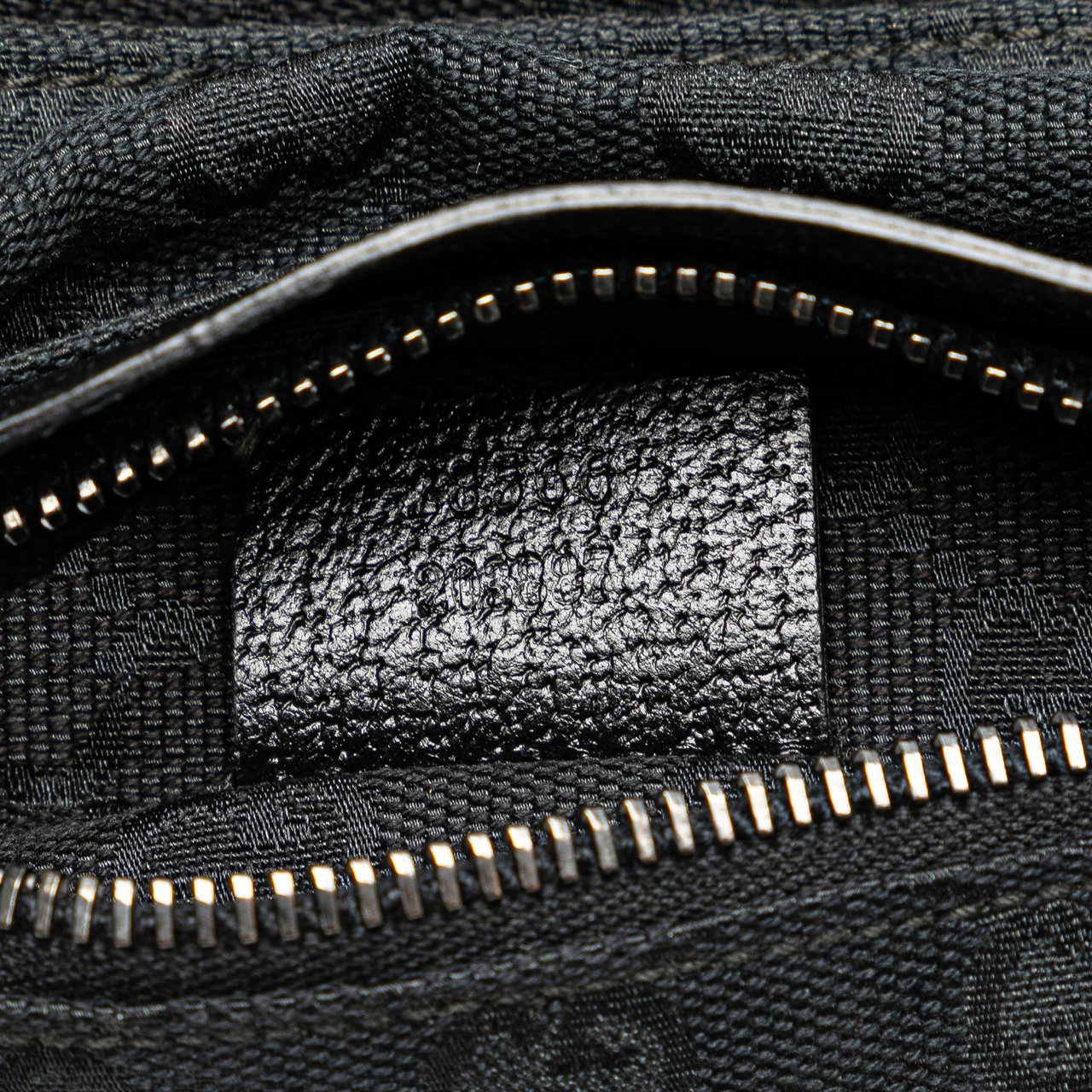 Gucci GG Canvas Double Pocket Belt Bag Zwart