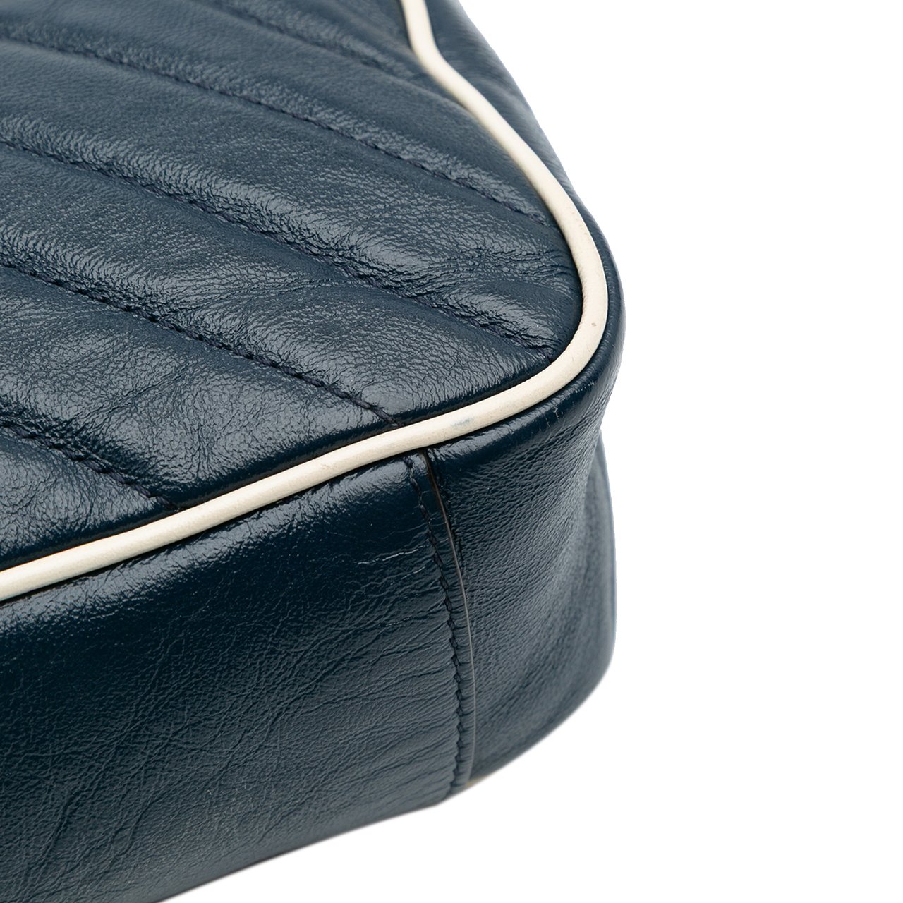 Gucci Medium GG Marmont Matelasse Diagonal Leather Torchon Shoulder Bag Blauw