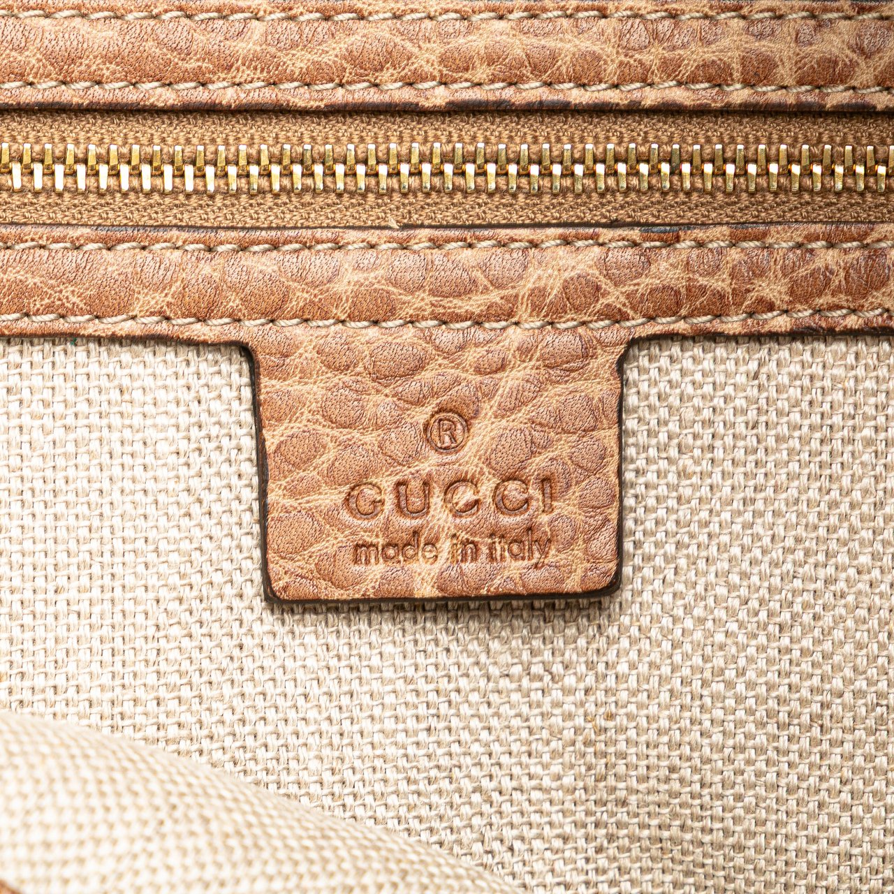 Gucci Medium Grained Calfskin Charlotte Hobo Bruin