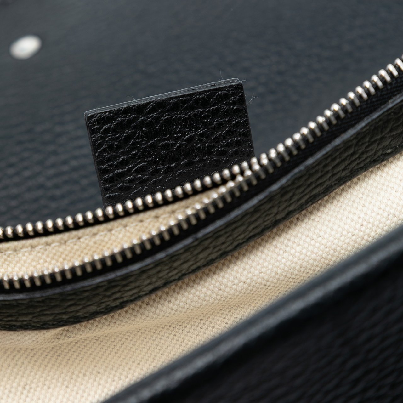 Gucci Small Leather Dionysus Shoulder Bag Zwart