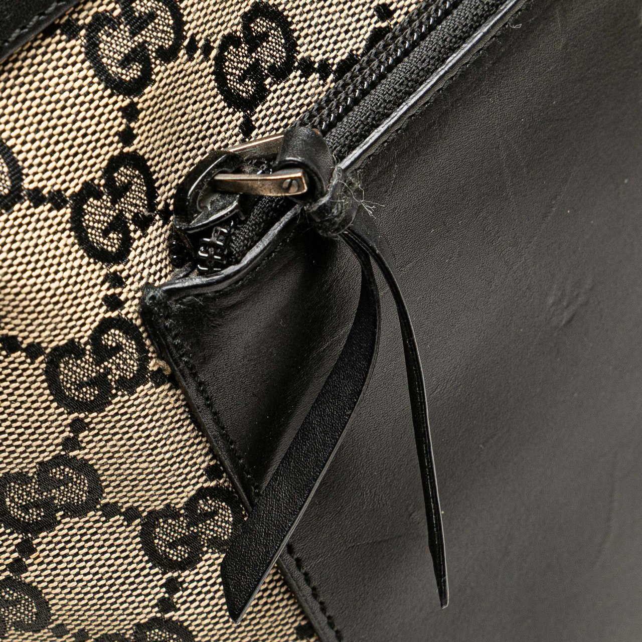 Gucci GG Canvas Tote Bruin