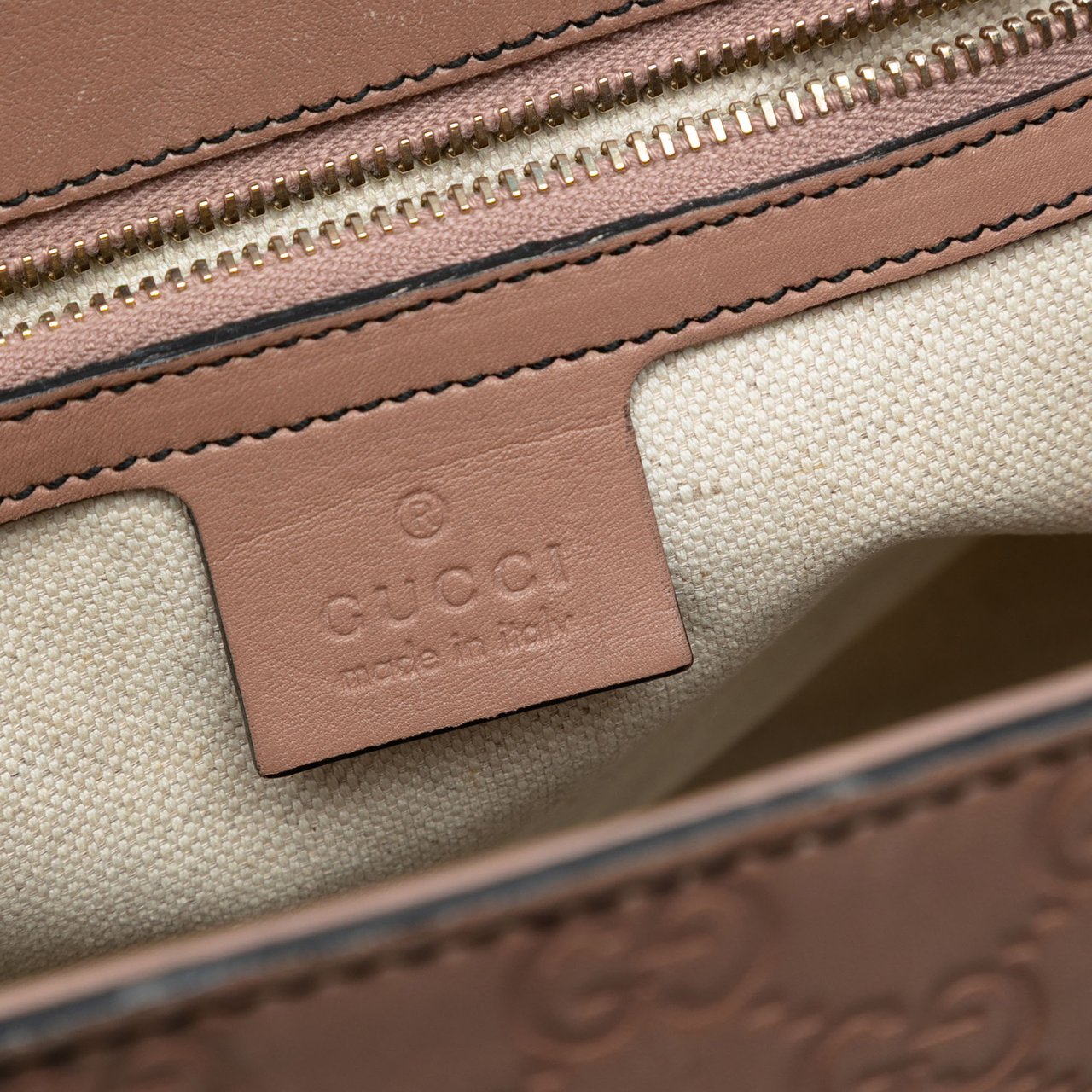 Gucci Large Guccissima Emily Shoulder Bag Roze