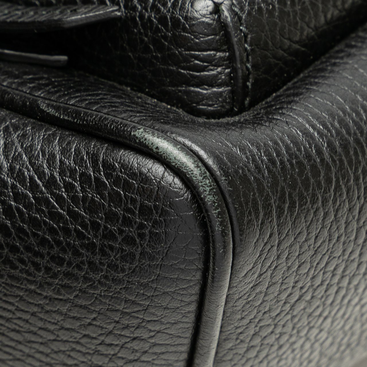 Gucci Pebbled Calfskin Soho Chain Backpack Zwart