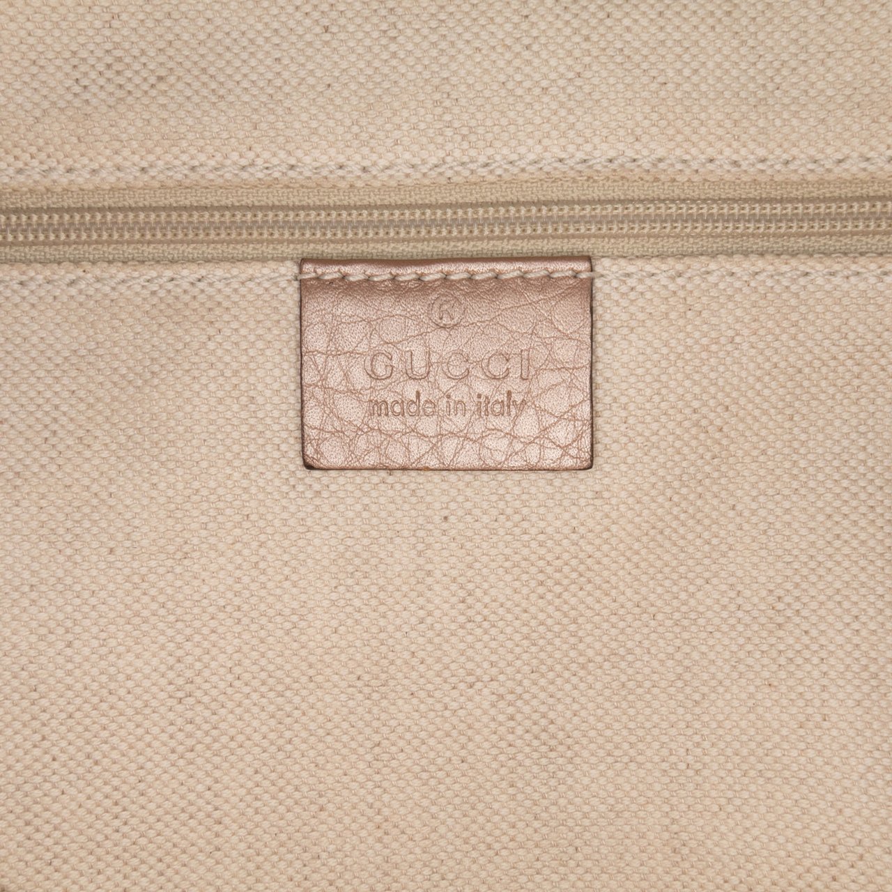 Gucci Medium Calfskin Sukey Tote Goud