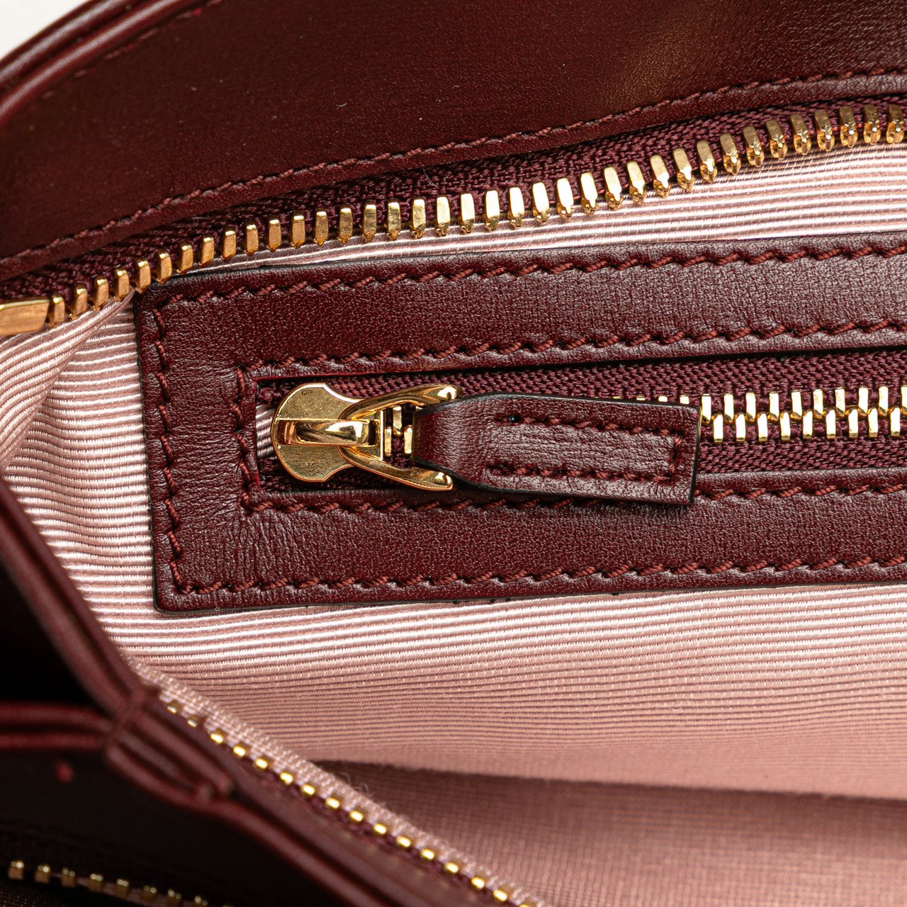 Gucci Large Leather Arli Shoulder Bag Rood