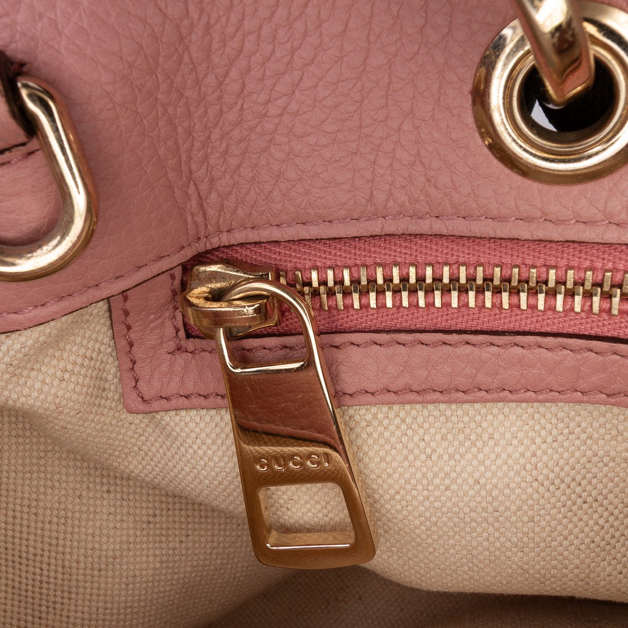 Gucci Medium Calfskin Bamboo Shopper Satchel Roze