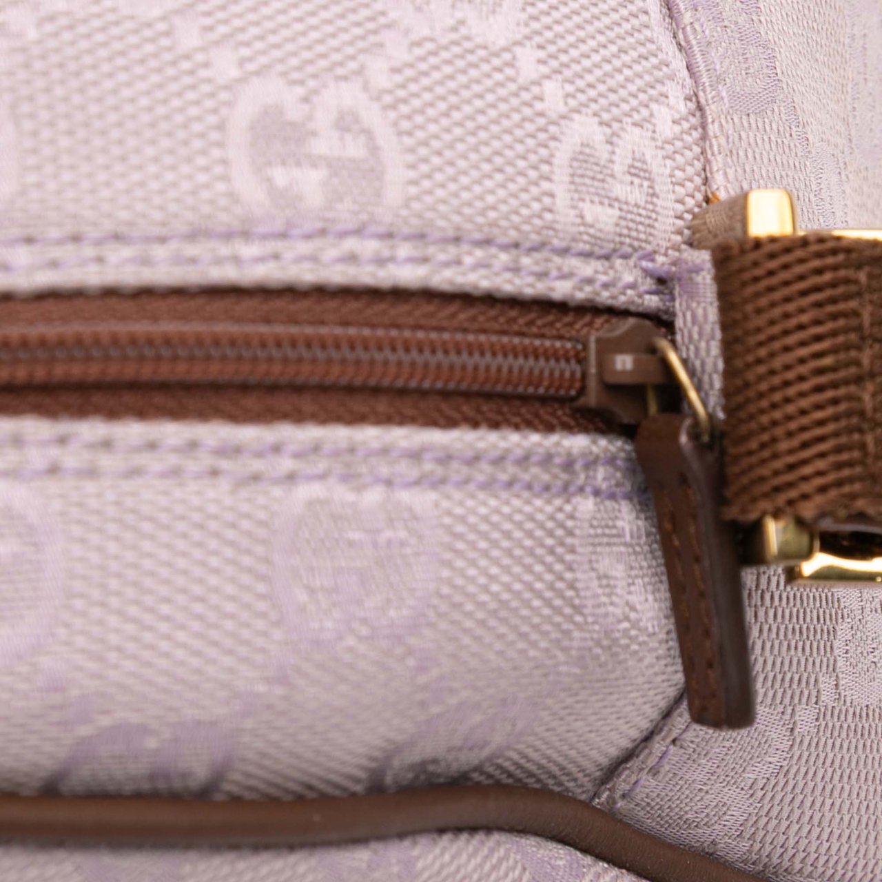Gucci GG Canvas Shoulder Bag Paars
