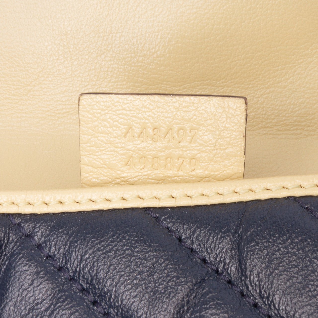 Gucci Medium GG Marmont Bicolor Matelasse Diagonal Leather Torchon Shoulder Bag Blauw