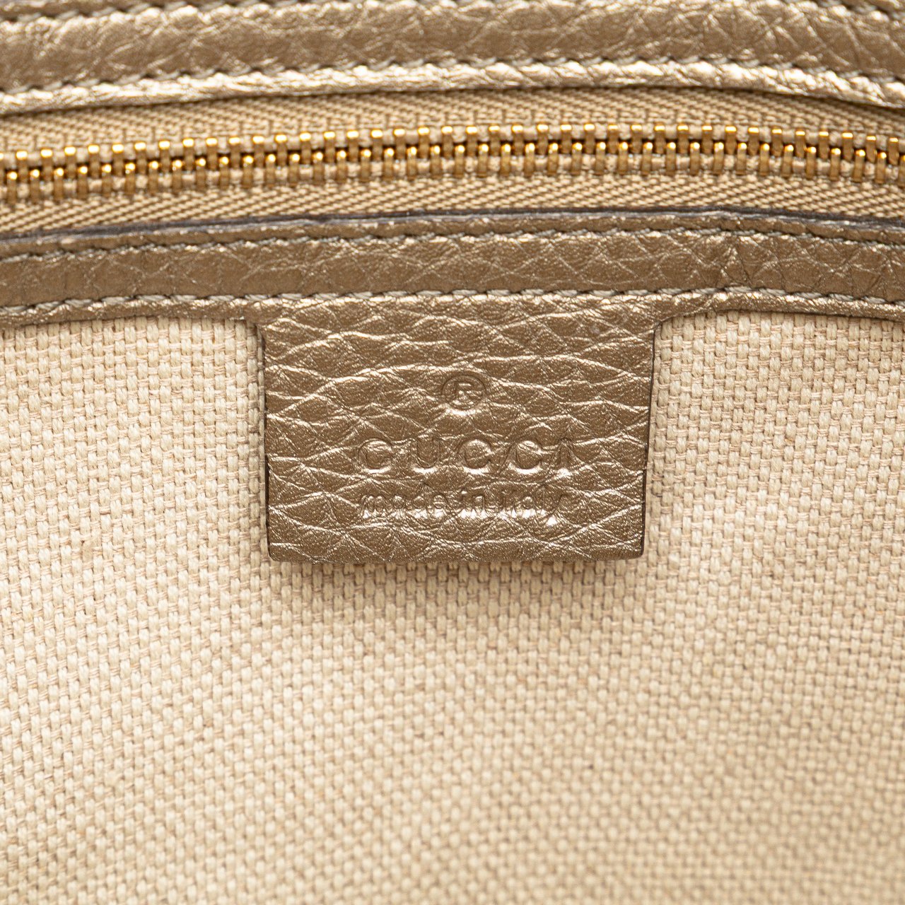 Gucci Small Leather Soho Satchel Goud