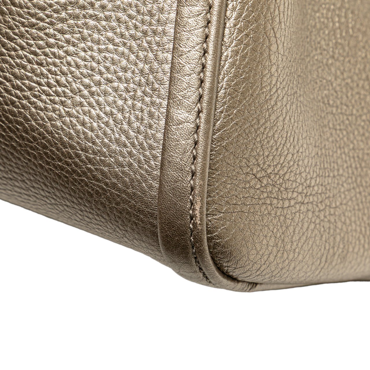 Gucci Small Leather Soho Satchel Goud