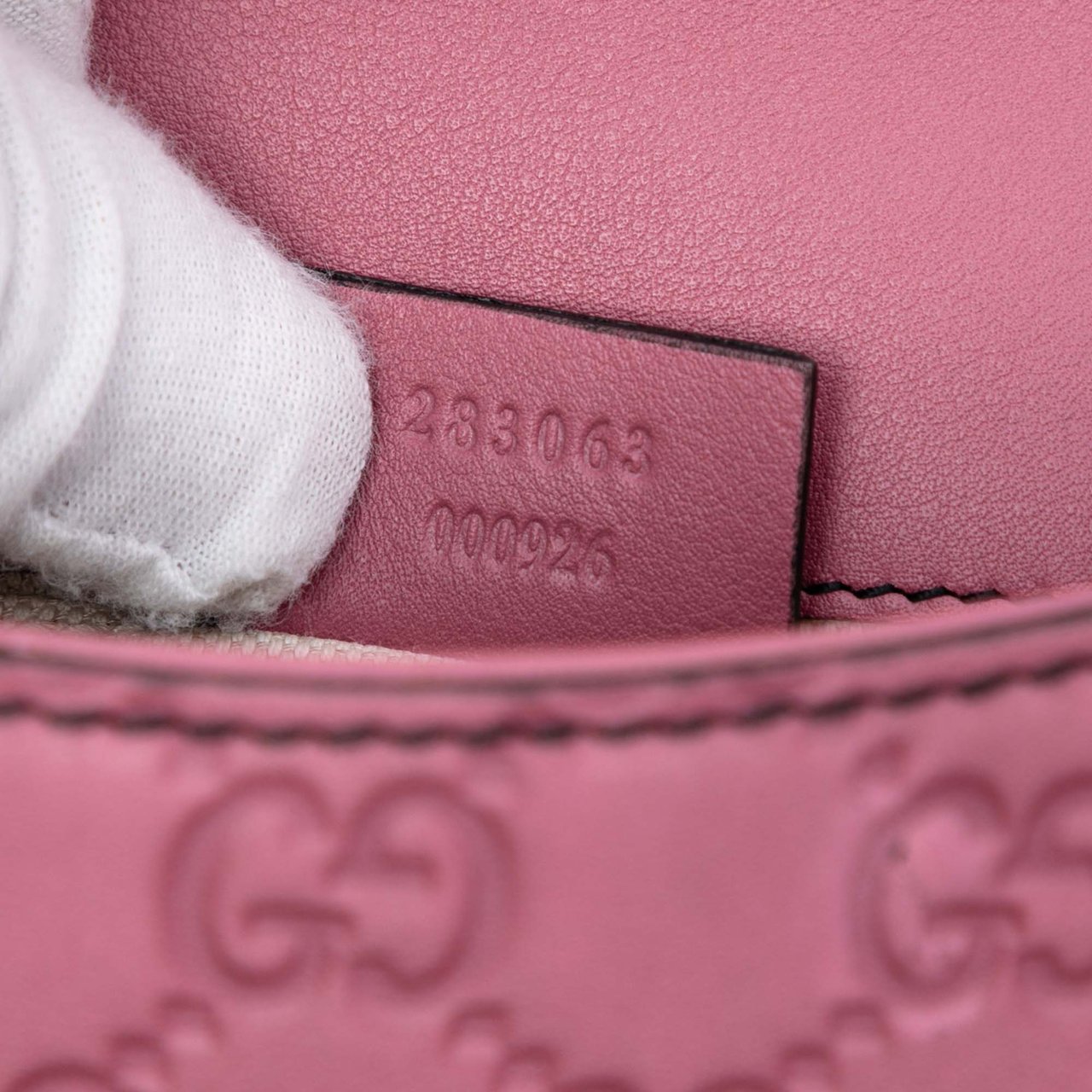 Gucci Small Guccissima Emily Crossbody Roze