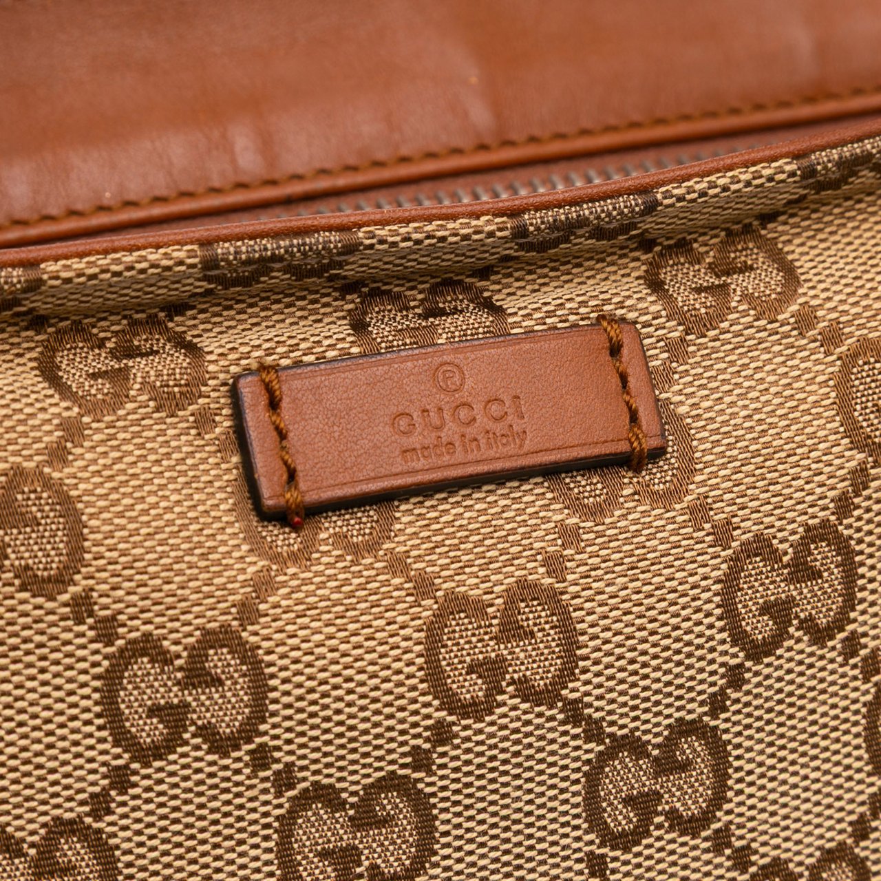 Gucci GG Canvas Tote Bruin