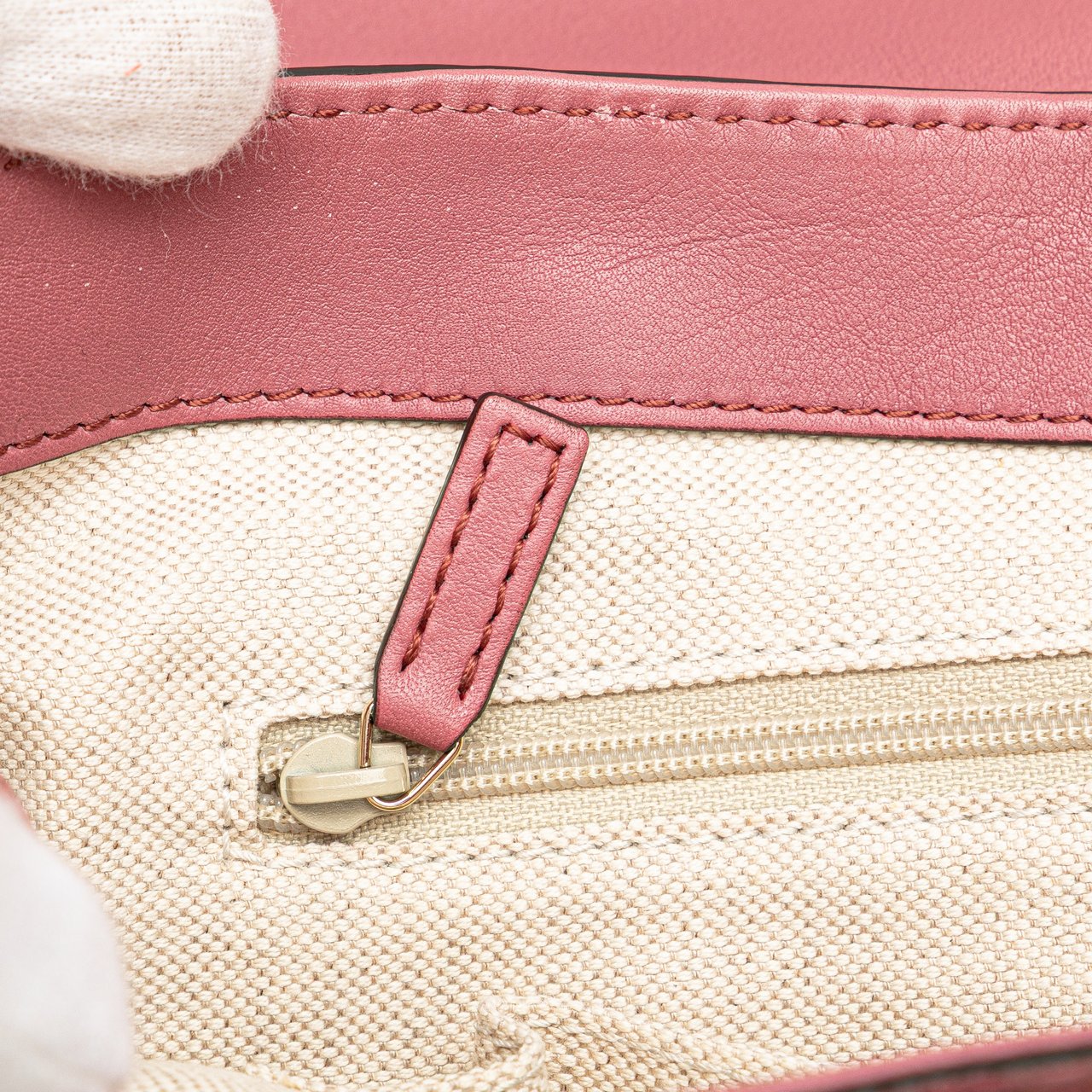 Gucci Microguccissima Sukey Crossbody Roze