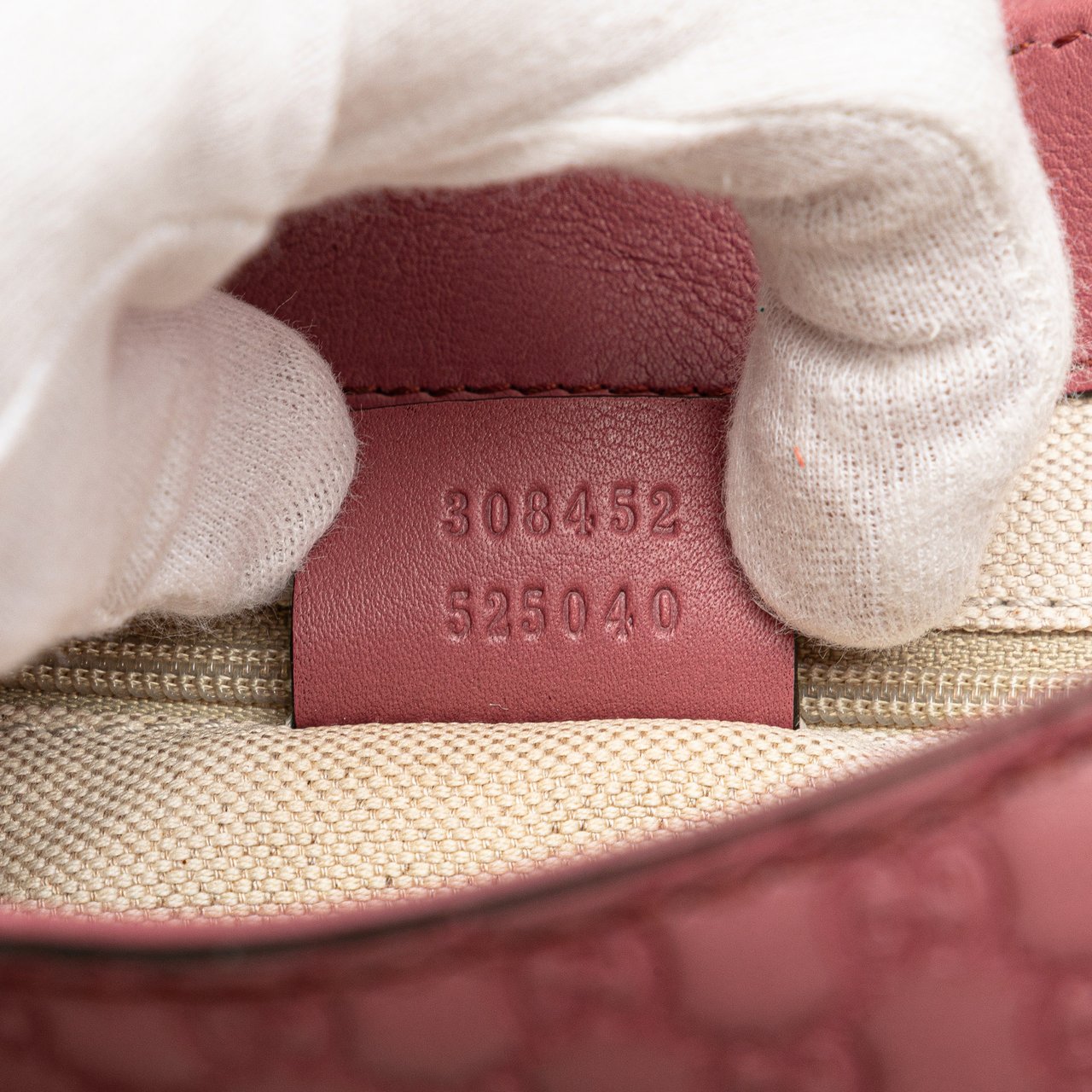 Gucci Microguccissima Sukey Crossbody Roze