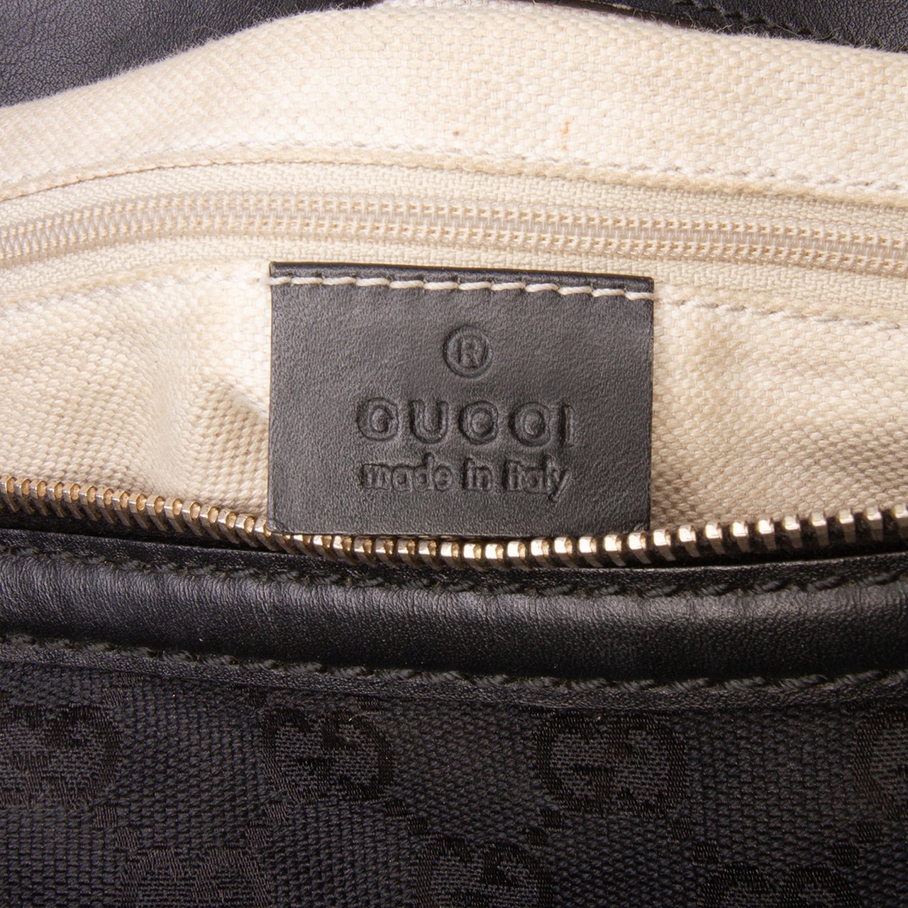 Gucci GG Canvas Sukey Satchel Zwart
