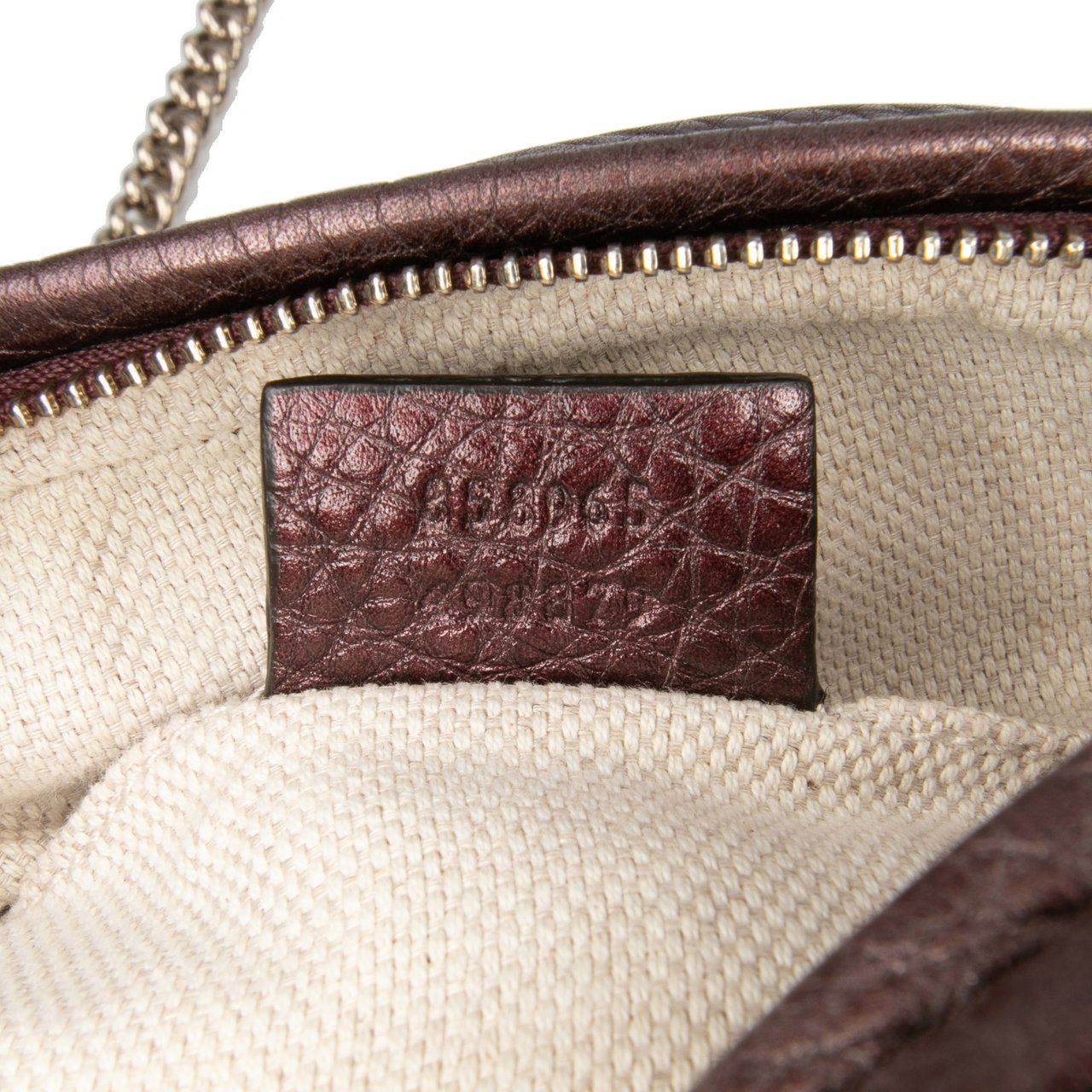 Gucci Mini Metallic Pebbled Calfskin Soho Chain Crossbody Paars