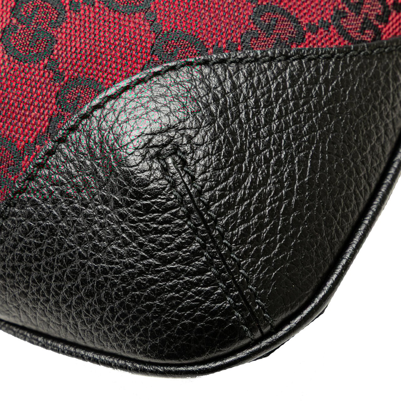 Gucci GG Canvas Shoulder Bag Rood