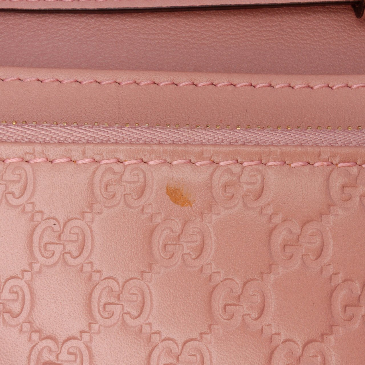 Gucci Microguccissima Wallet on Strap Roze