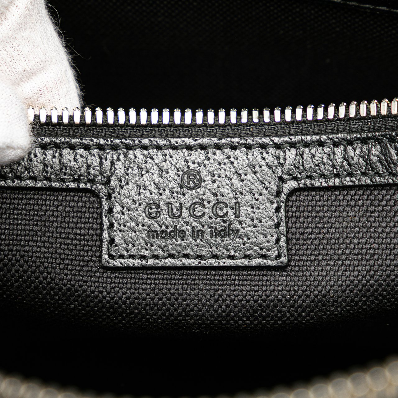 Gucci Jumbo GG Canvas Clutch on Strap Zwart