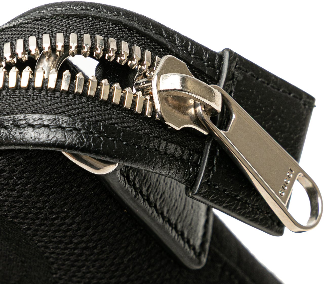Gucci Jumbo GG Canvas Clutch on Strap Zwart