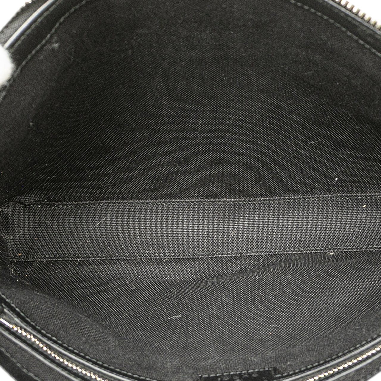 Gucci Jumbo GG Canvas Clutch on Strap Zwart