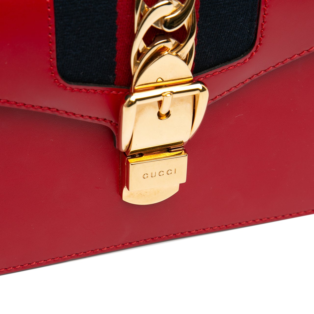 Gucci Mini Calfskin Sylvie Satchel Rood