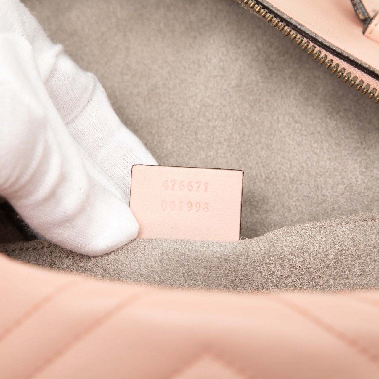 Gucci Small GG Marmont Matelasse Leather Backpack Roze