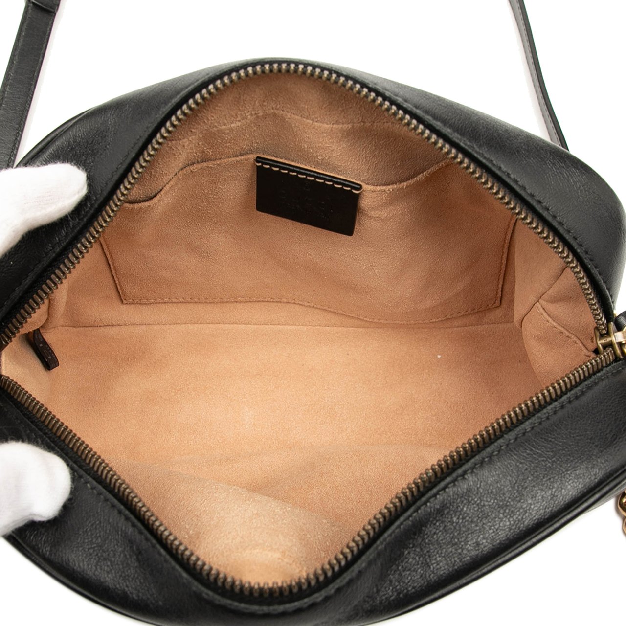 Gucci Small GG Marmont Matelasse Leather Crossbody Zwart