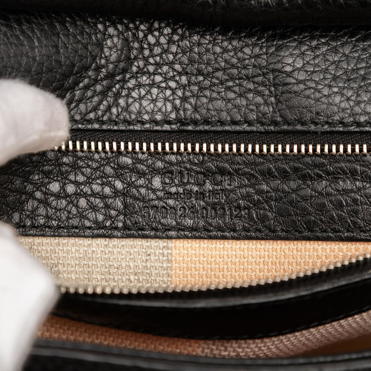 Gucci Medium Leather Bamboo Daily Crossbody Zwart