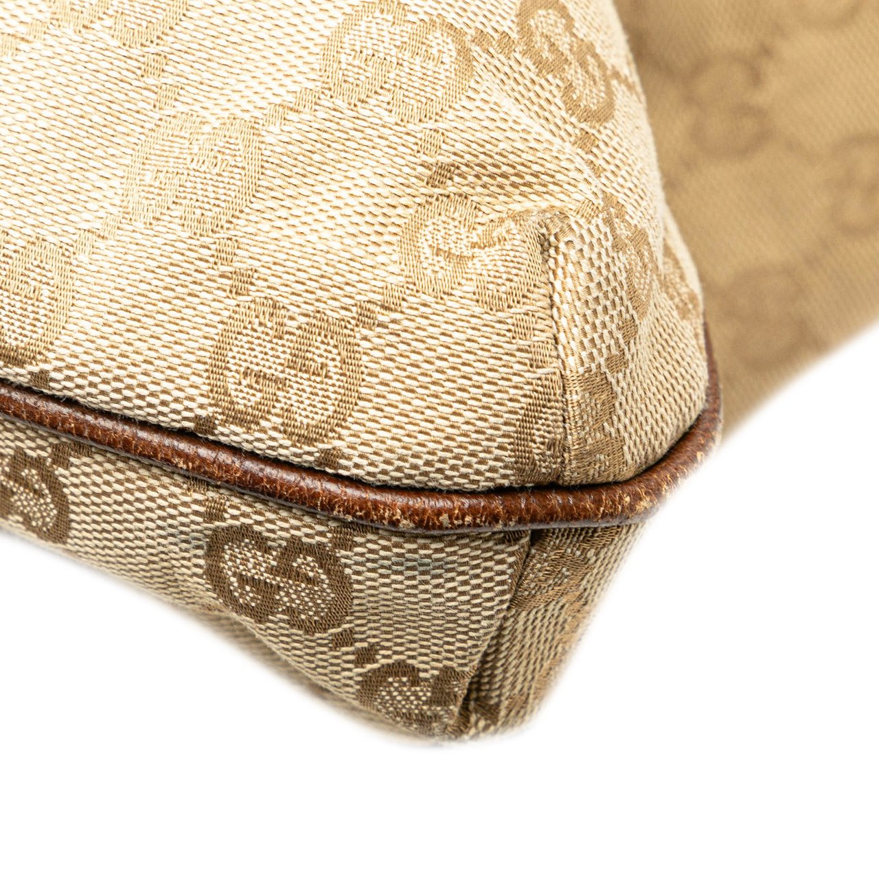 Gucci GG Canvas Crossbody Bruin