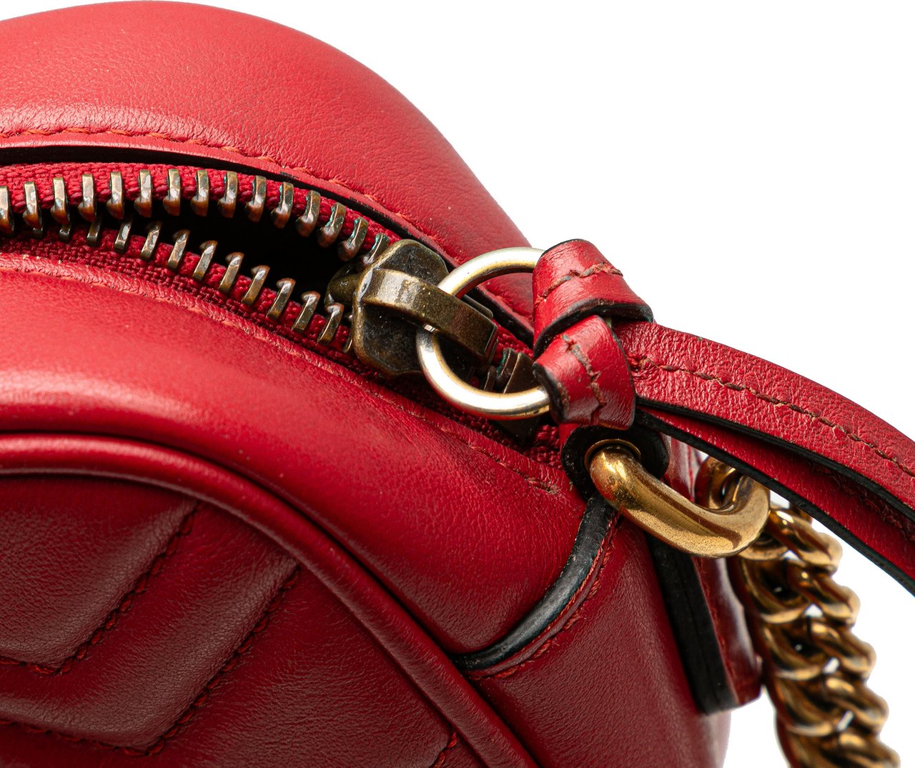 Gucci Mini GG Marmont Matelasse Leather Crossbody Rood